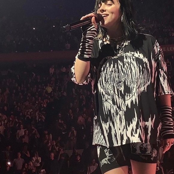 Kikillo Black Forget® Billie Eilish Tour T-Shirt - Picture 2 of 3